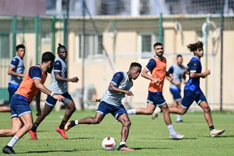 قادما من سموحة.. الاتحاد السكندري يعلن عن صفقة نيجيرية جديدة